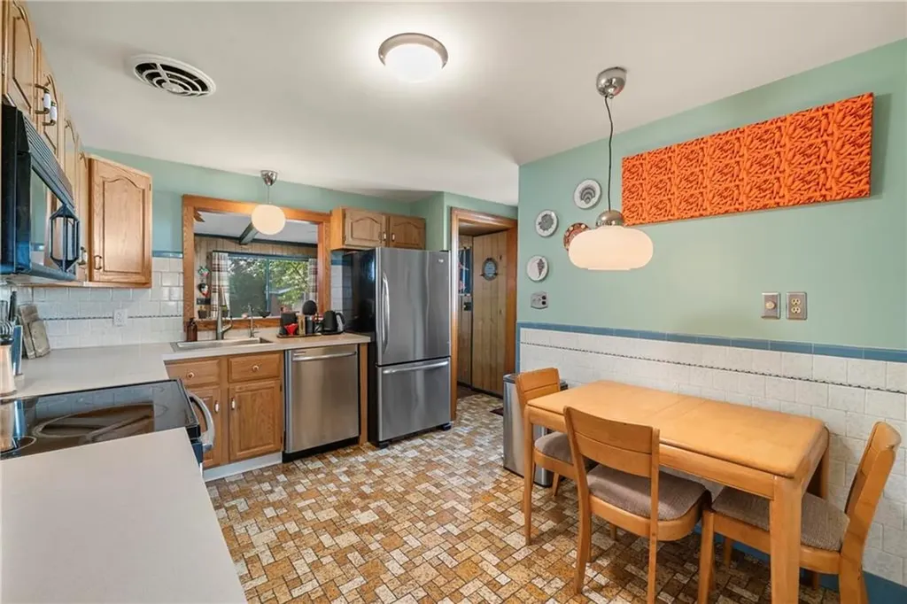 140 Stedman Avenue Pawtucket RI 02860