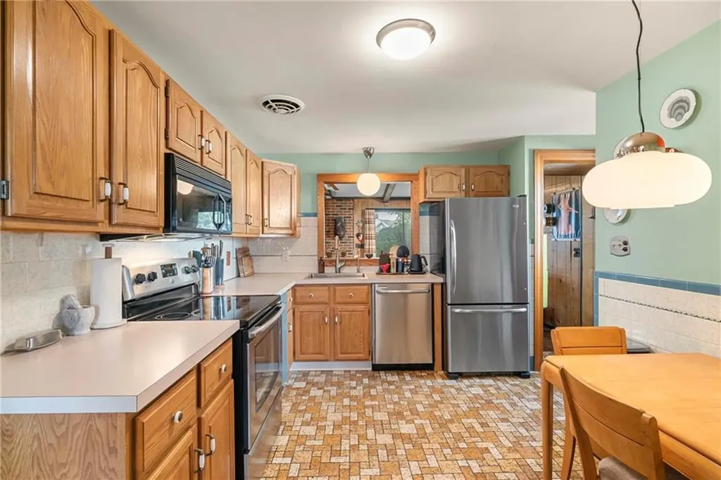 140 Stedman Avenue Pawtucket RI 02860