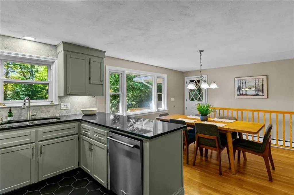 39 Lincoln Drive Johnston RI 02919