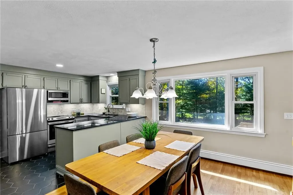 39 Lincoln Drive Johnston RI 02919