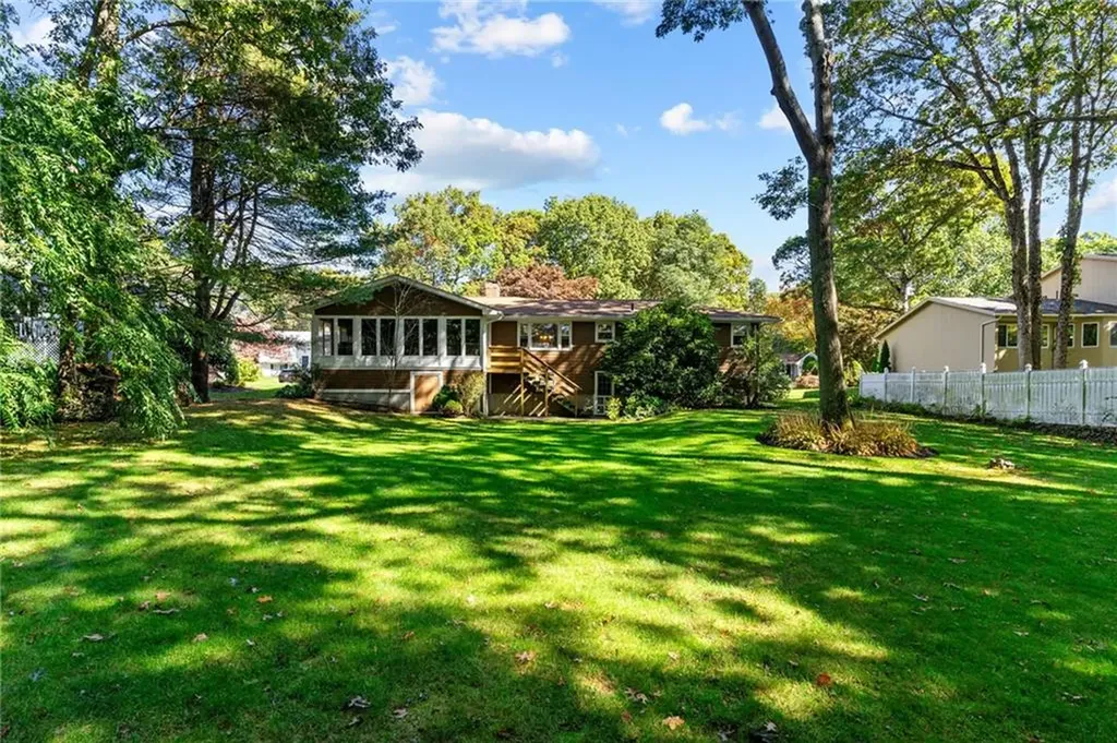 39 Lincoln Drive Johnston RI 02919
