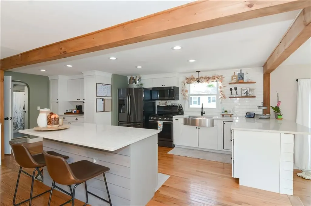 34 Spring Green Road Warwick RI 02888