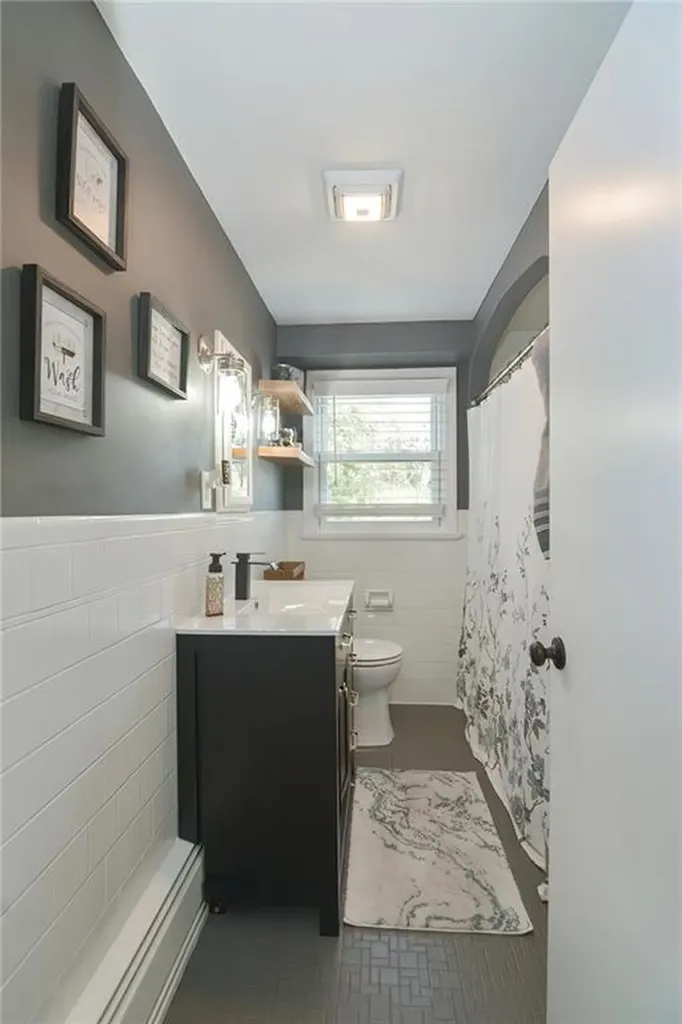 34 Spring Green Road Warwick RI 02888