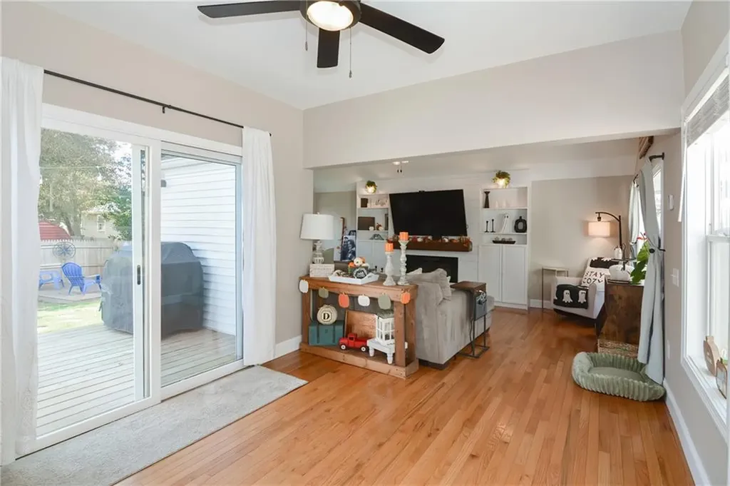 34 Spring Green Road Warwick RI 02888
