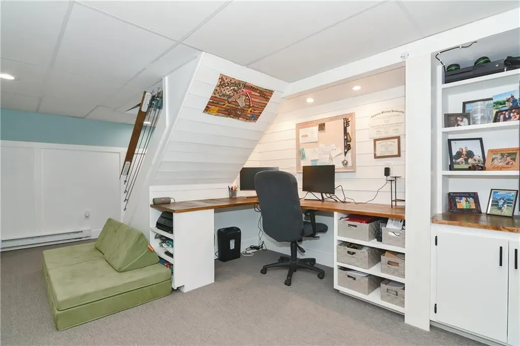 34 Spring Green Road Warwick RI 02888