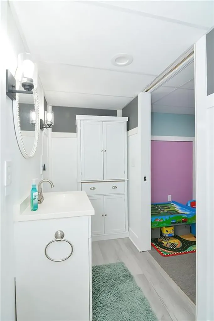34 Spring Green Road Warwick RI 02888