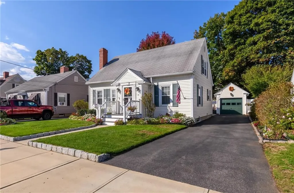 71 Mount Vernon Boulevard Pawtucket RI 02861