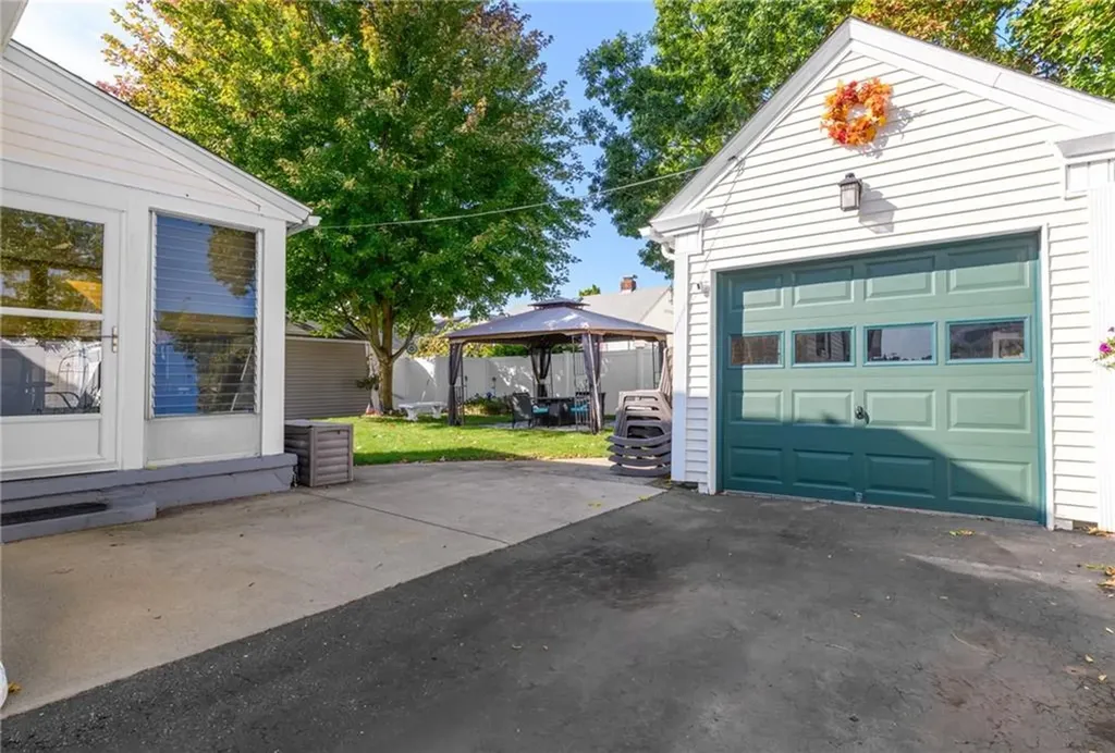 71 Mount Vernon Boulevard Pawtucket RI 02861