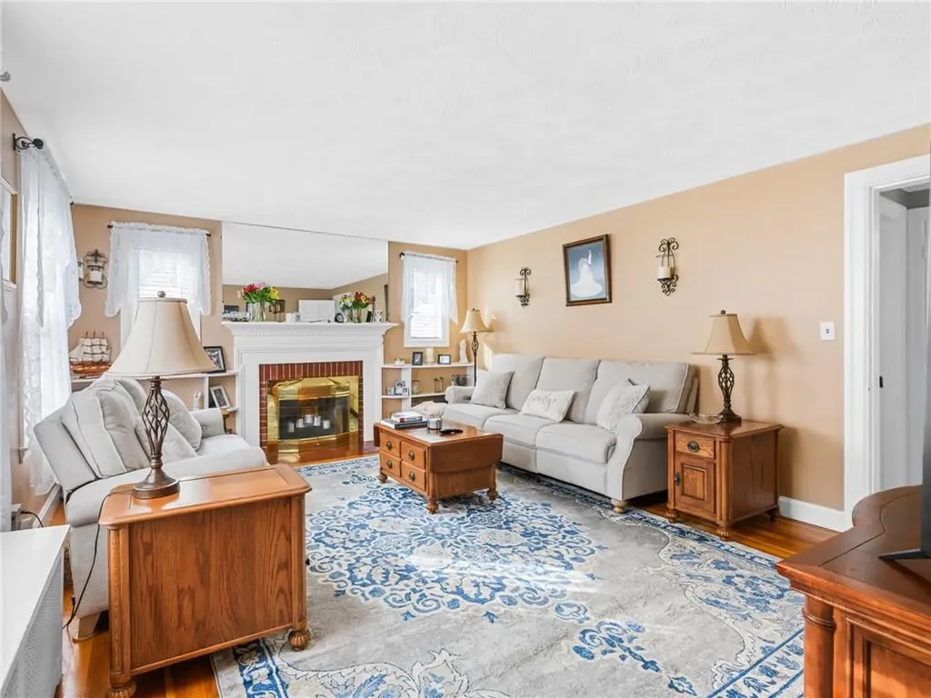 71 Mount Vernon Boulevard Pawtucket RI 02861