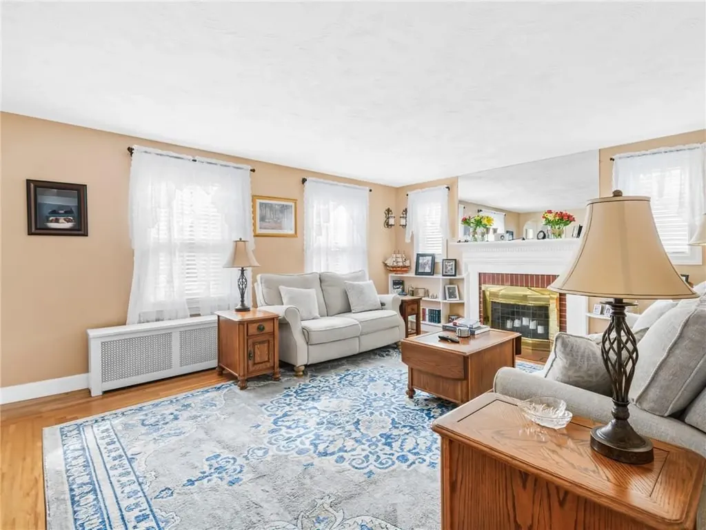 71 Mount Vernon Boulevard Pawtucket RI 02861