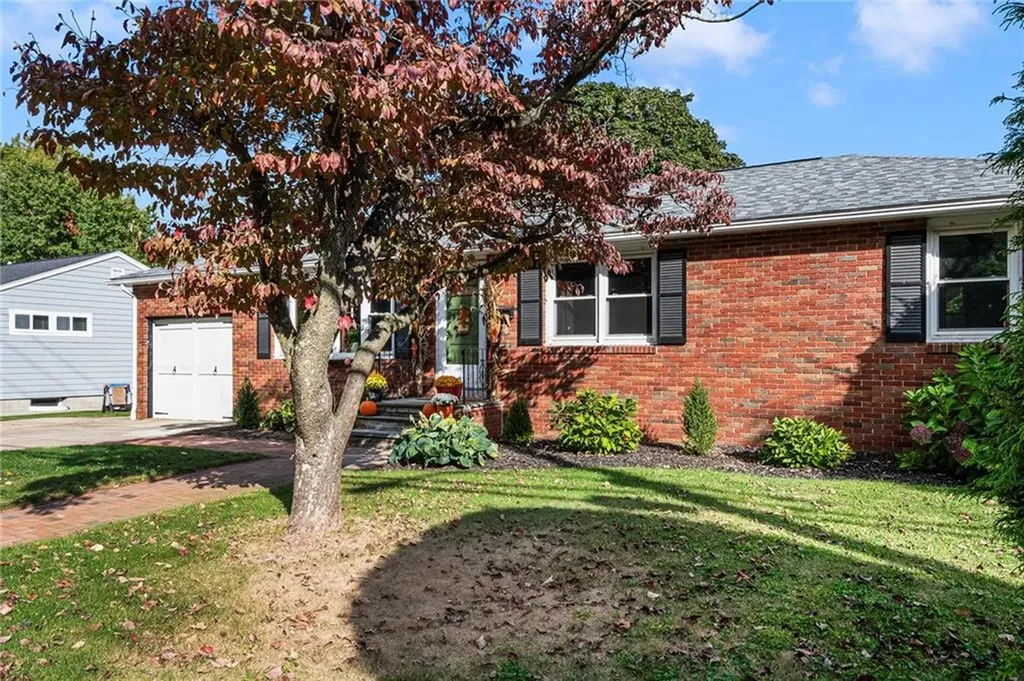 416 Budlong Road Cranston RI 02920