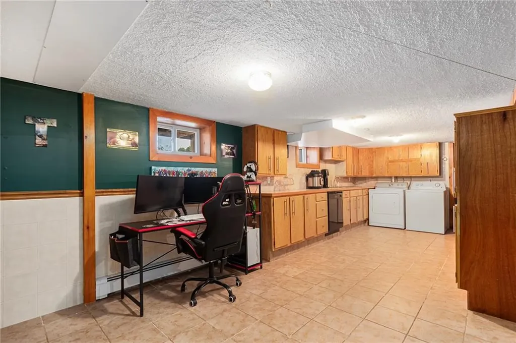 416 Budlong Road Cranston RI 02920