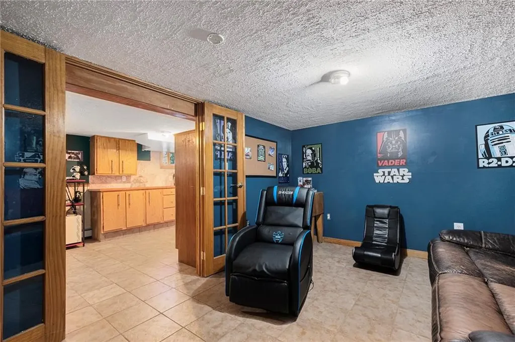 416 Budlong Road Cranston RI 02920