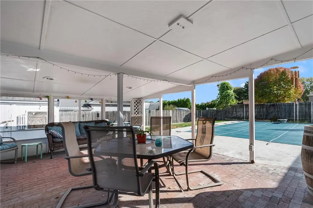 416 Budlong Road Cranston RI 02920