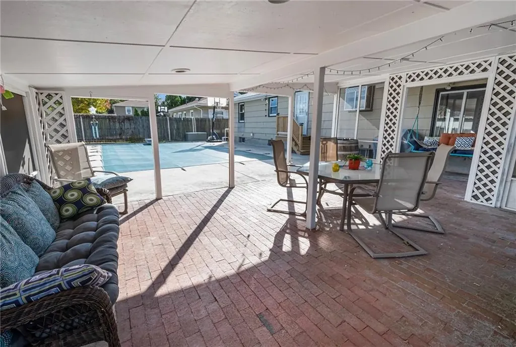 416 Budlong Road Cranston RI 02920