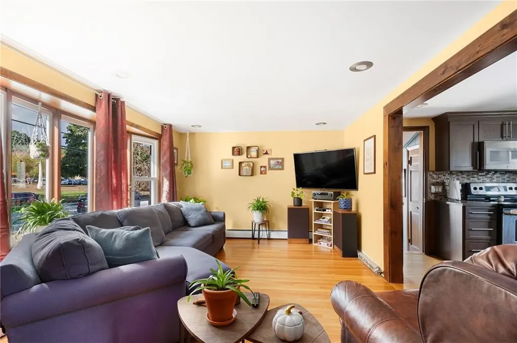 416 Budlong Road Cranston RI 02920