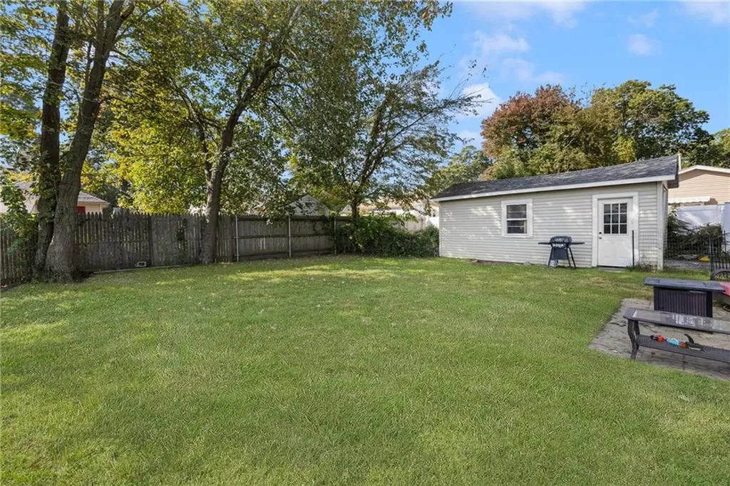 54 Pinehurst Avenue Warwick RI 02889