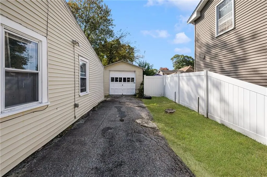 54 Pinehurst Avenue Warwick RI 02889