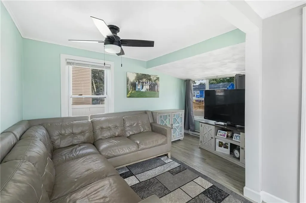 54 Pinehurst Avenue Warwick RI 02889