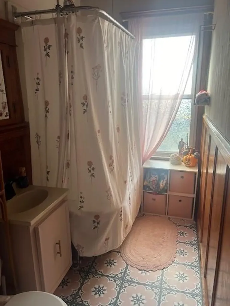 75 Winthrop Street Woonsocket RI 02895