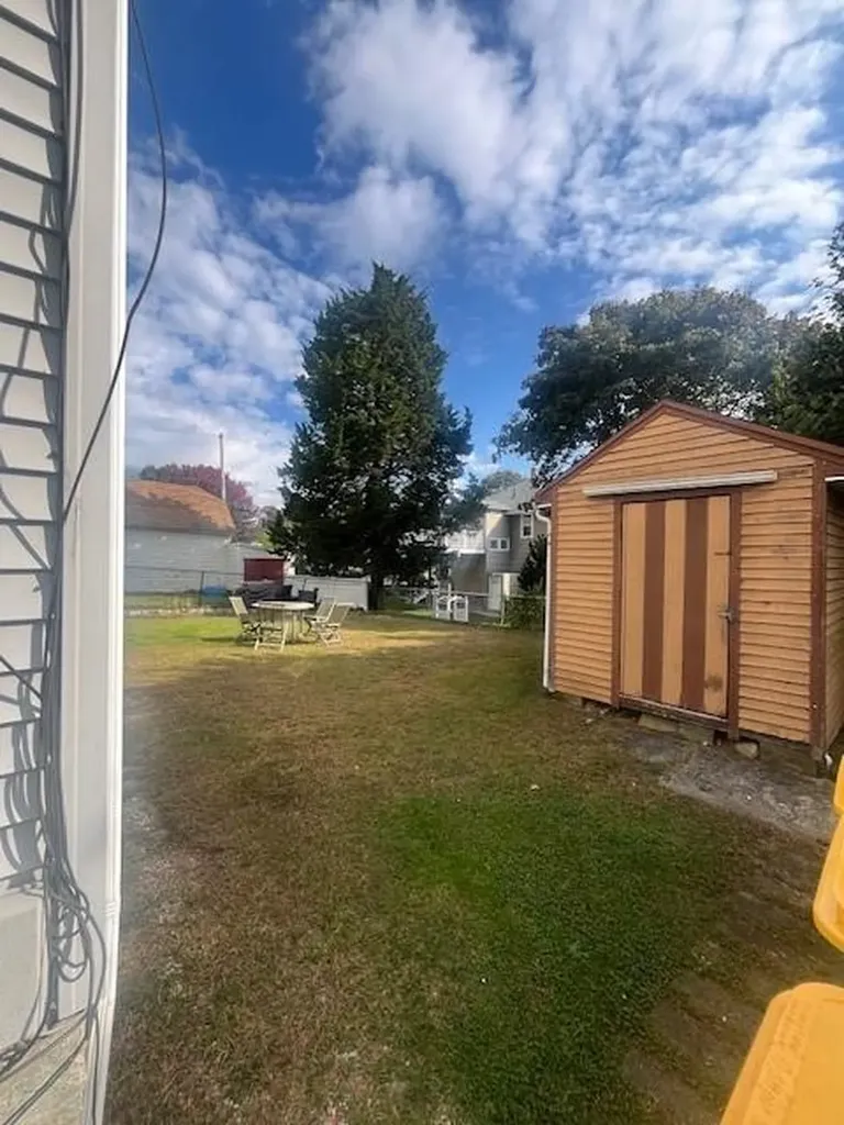 75 Winthrop Street Woonsocket RI 02895