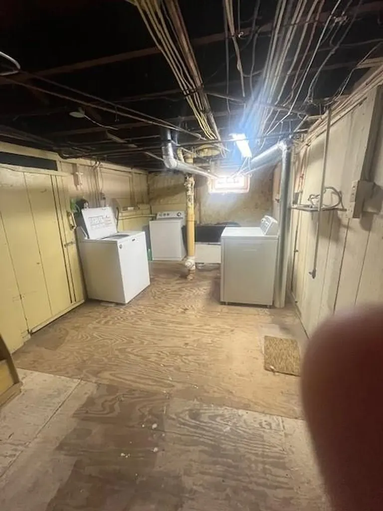 75 Winthrop Street Woonsocket RI 02895