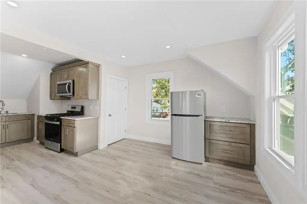 127 Owen Avenue Pawtucket RI 02860