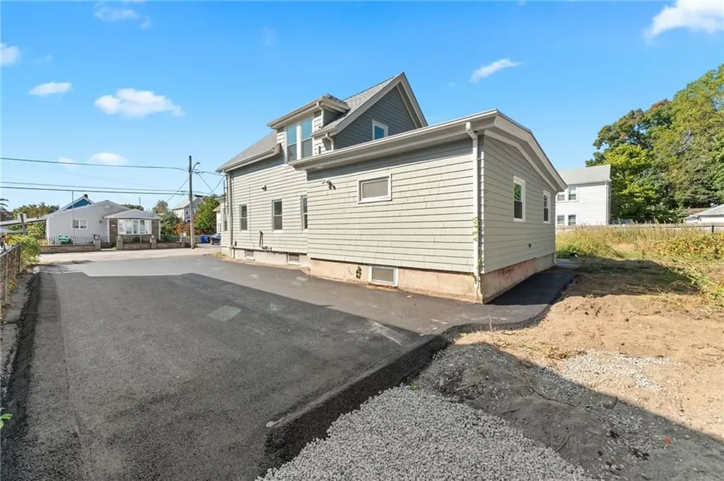 127 Owen Avenue Pawtucket RI 02860