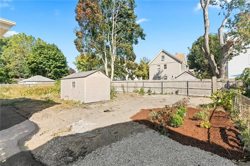 127 Owen Avenue Pawtucket RI 02860