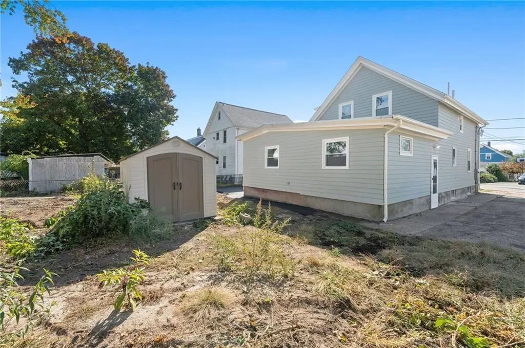127 Owen Avenue Pawtucket RI 02860
