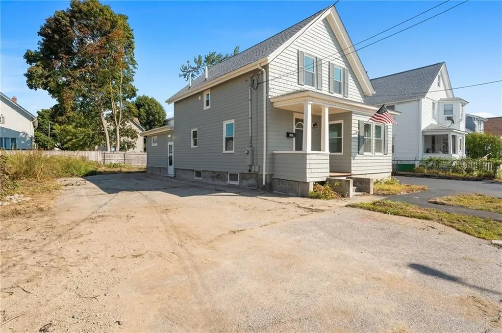 127 Owen Avenue Pawtucket RI 02860