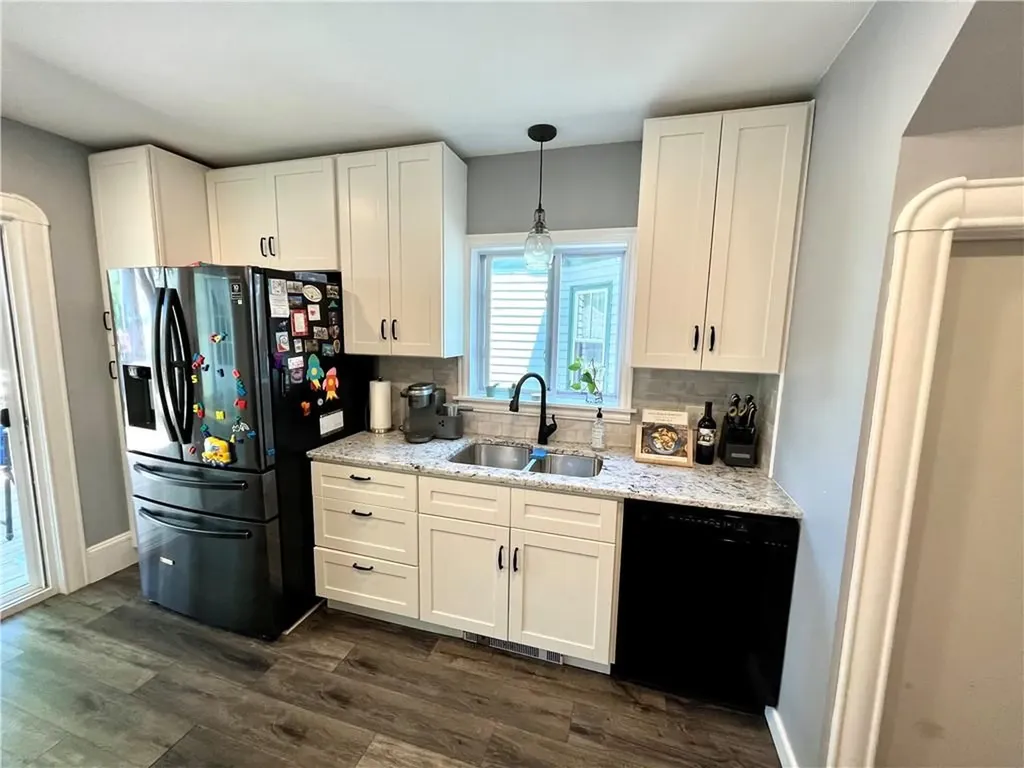 12 Bedlow Avenue Newport RI 02840