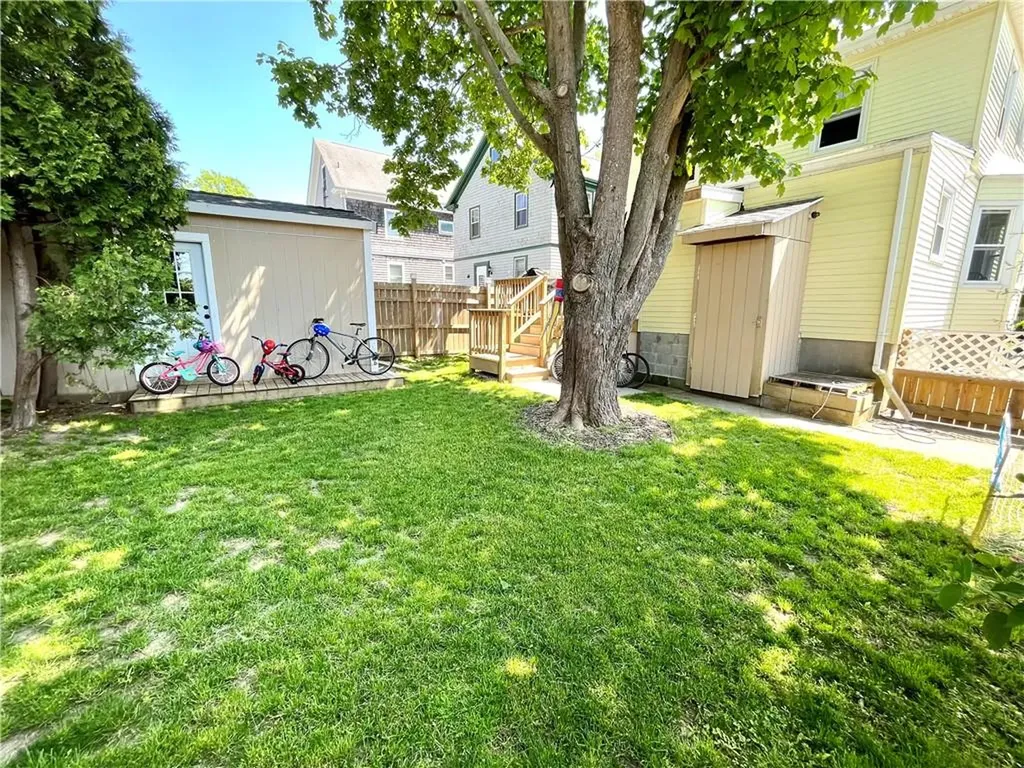 12 Bedlow Avenue Newport RI 02840