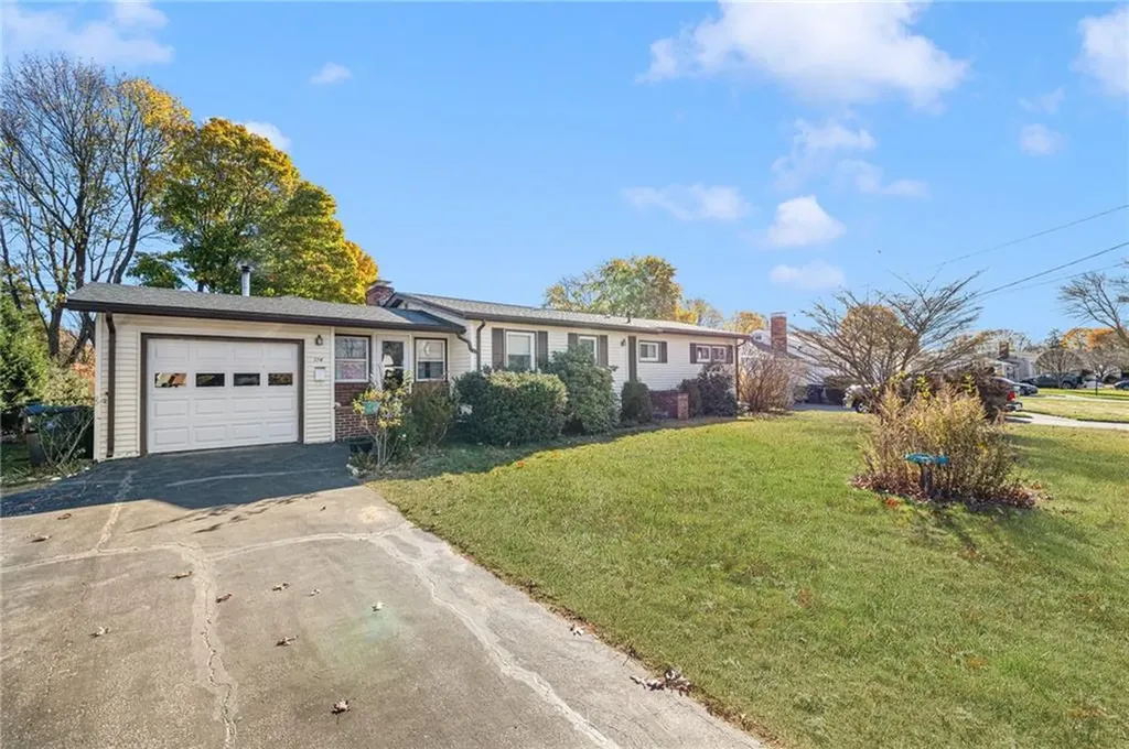 114 Covington Drive Warwick RI 02886