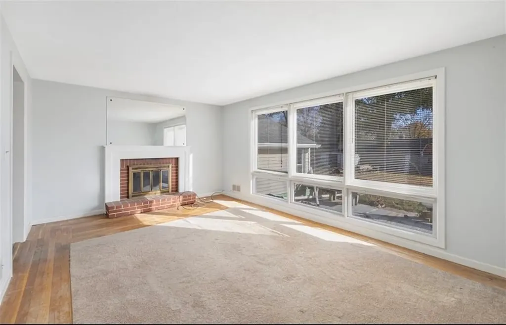 114 Covington Drive Warwick RI 02886