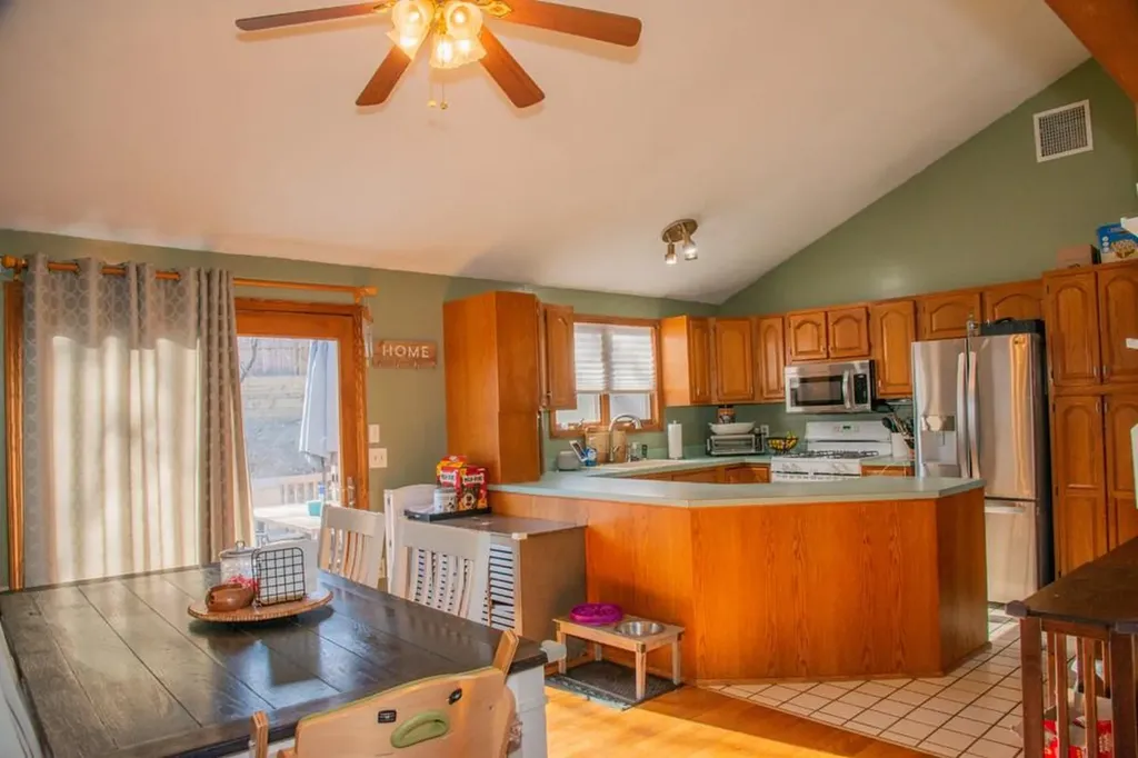 78 Bertenshaw Road Woonsocket RI 02895
