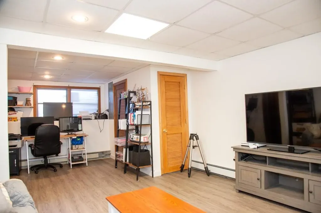 78 Bertenshaw Road Woonsocket RI 02895