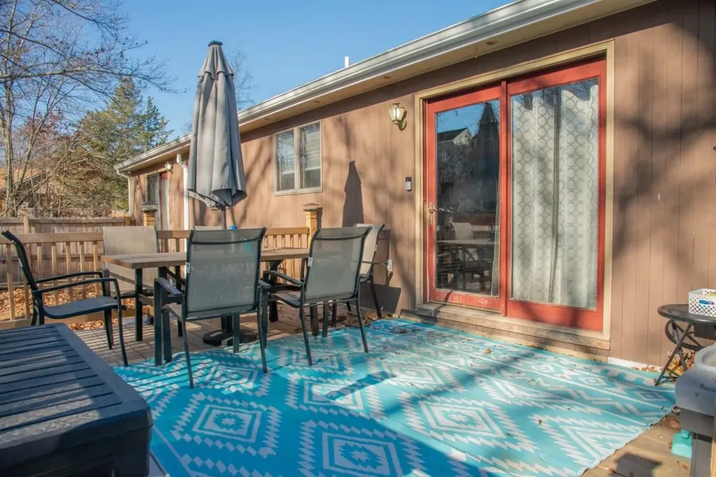 78 Bertenshaw Road Woonsocket RI 02895