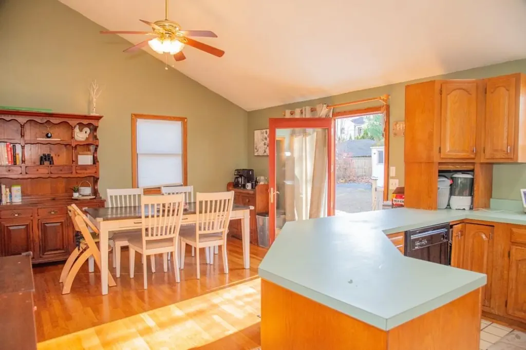 78 Bertenshaw Road Woonsocket RI 02895
