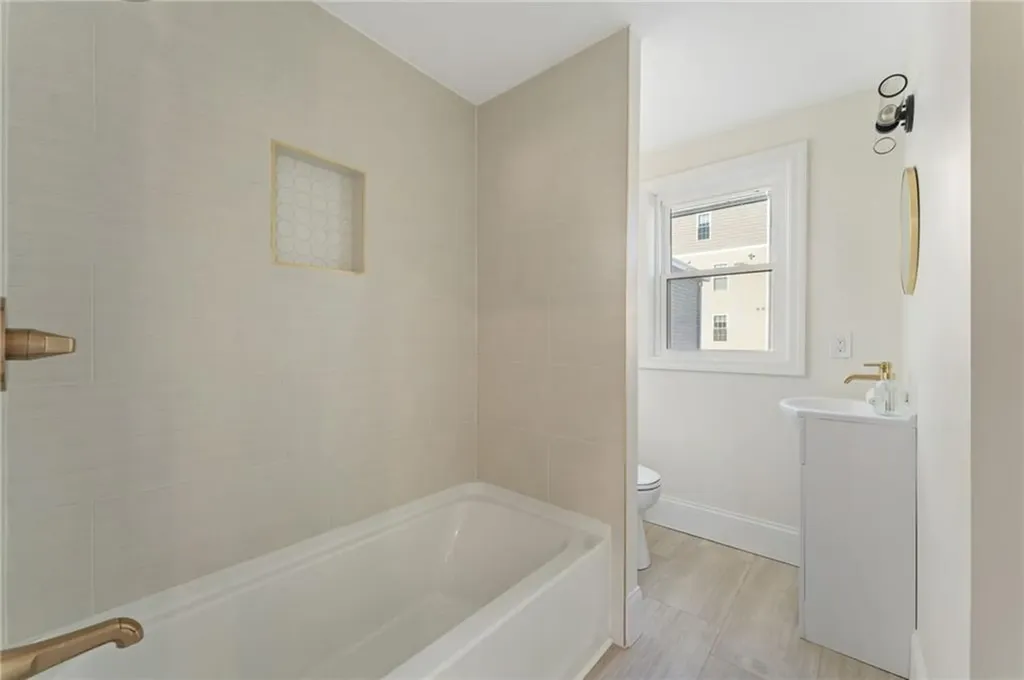 73 Grove Street Providence RI 02909