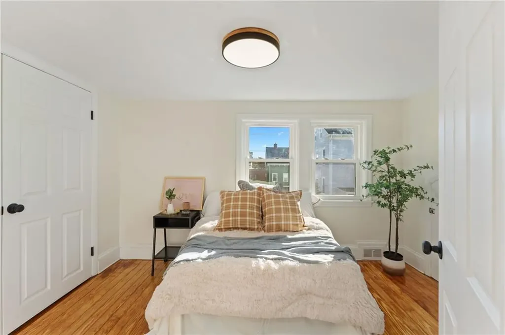 73 Grove Street Providence RI 02909
