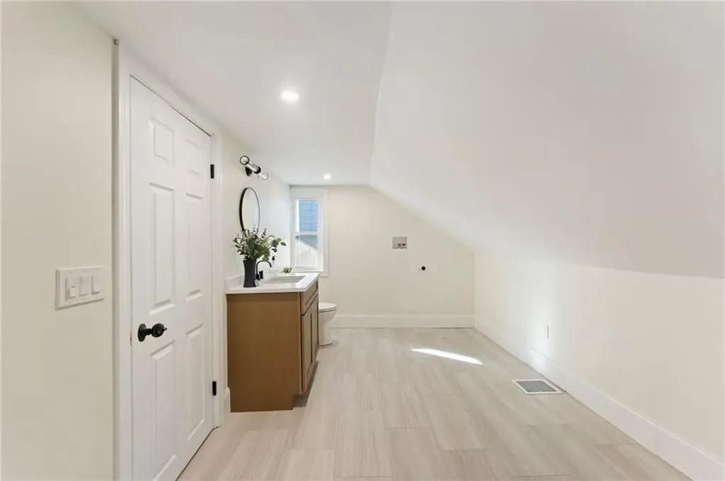 73 Grove Street Providence RI 02909