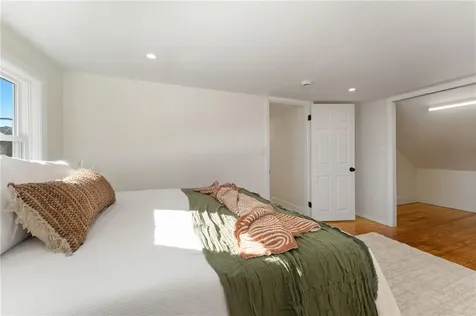 73 Grove Street Providence RI 02909