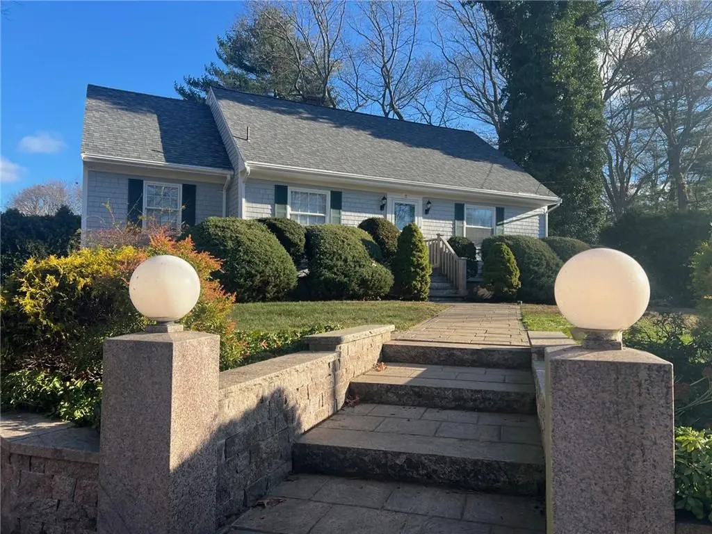 11 Candleberry Road Barrington RI 02806