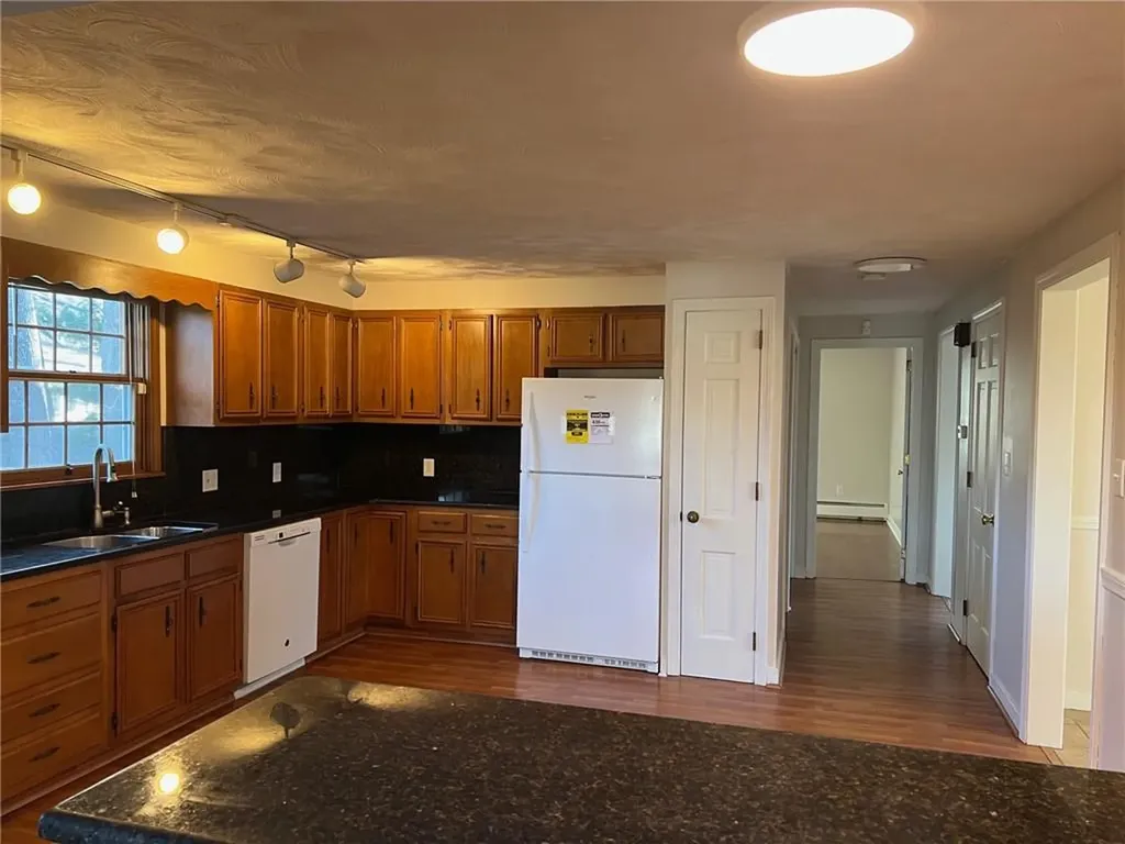 11 Candleberry Road Barrington RI 02806
