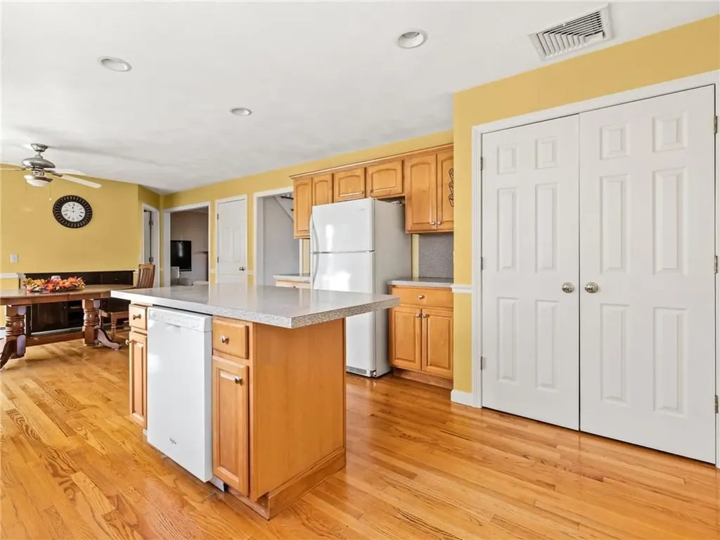 49 Peveril Road Cranston RI 02921