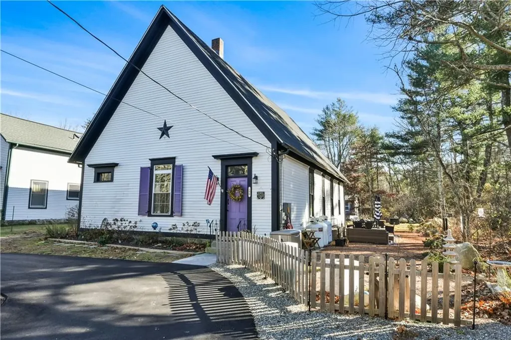 190 Hopkins Hollow Road Coventry RI 02827