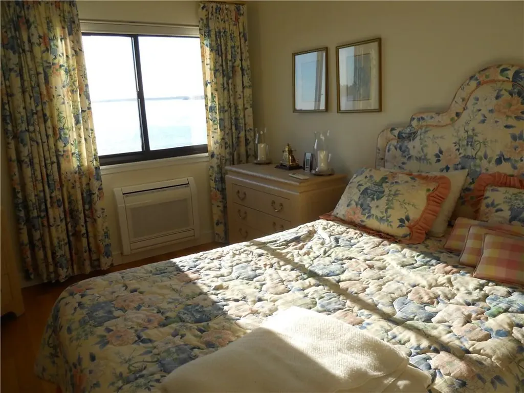 1412 Capella South Row Newport RI 02840