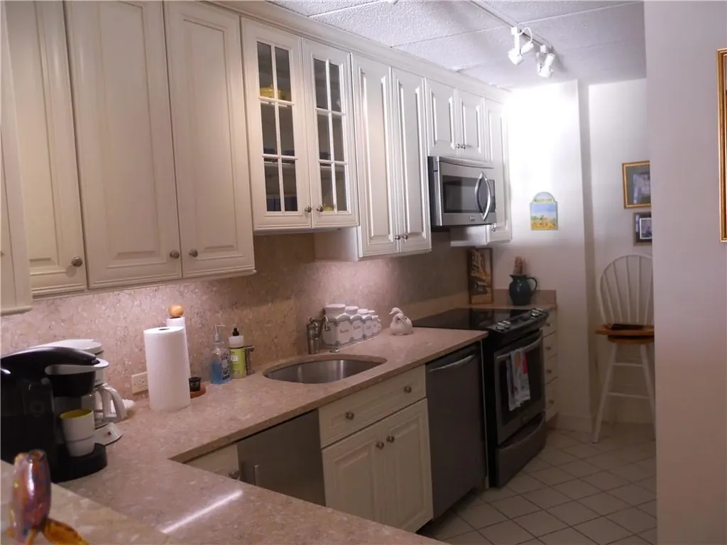 1412 Capella South Row Newport RI 02840