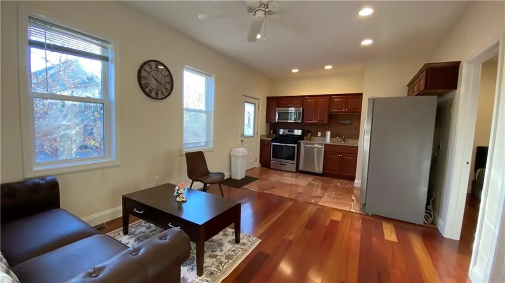 412 Hope Street Providence RI 02906